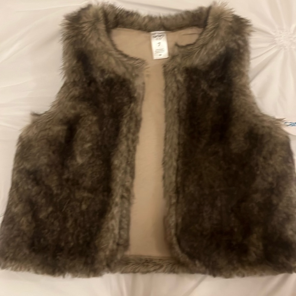 NWT girls faux fur vest